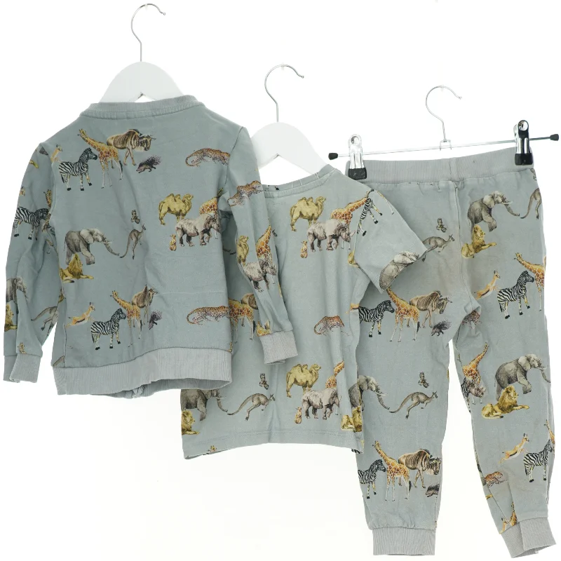 Sæt børnetøj fra Name It (str. 86 cm)