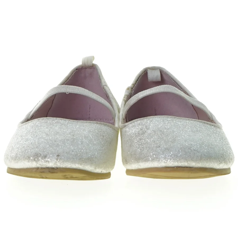 Ballerinasko fra H Og M (str. 32)