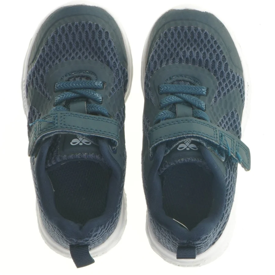 Brugte børnesko fra Hummel (str. 24)