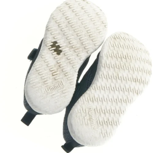 Brugte børnesko fra Hummel (str. 24)