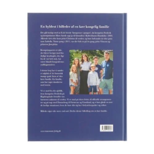 En kær familie - Et liv i billeder af Marianne Tofte (Bog)