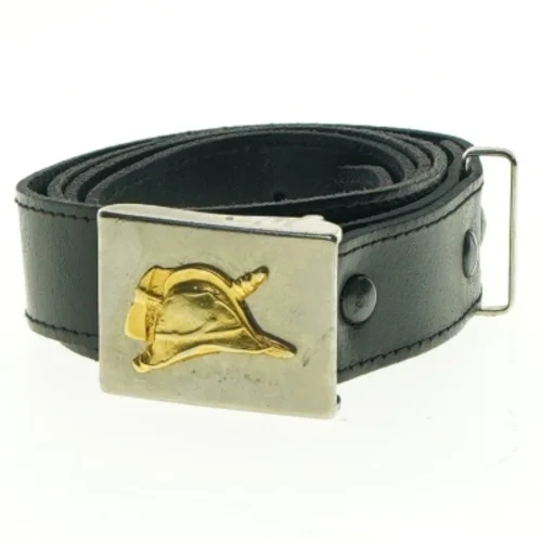 Læderbælte med metalspænde (str. 92 til 102 cm)