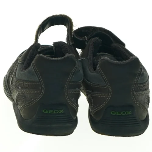 Brugte børnesko fra Geox (str. 30)