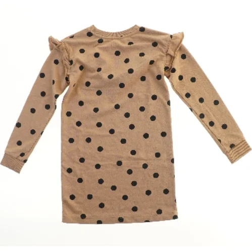 Prikket kjole med flæsedetalje fra H&M (str. 140)