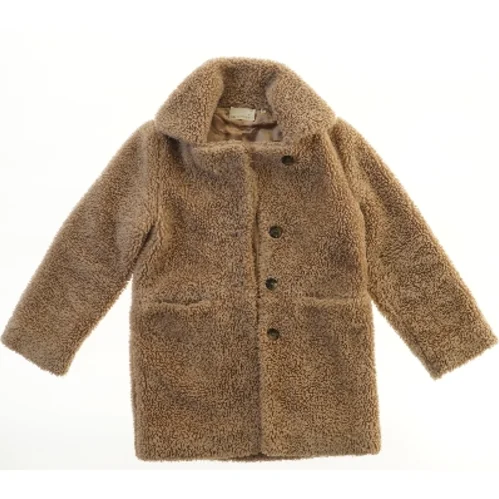Fluffy frakke med knapper fra Milk Copenhagen (str. 140)