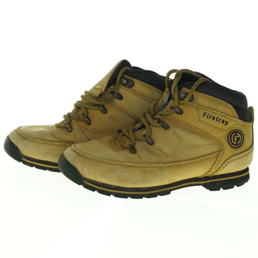 Vandrestøvler fra Firetrap (str. 32 )