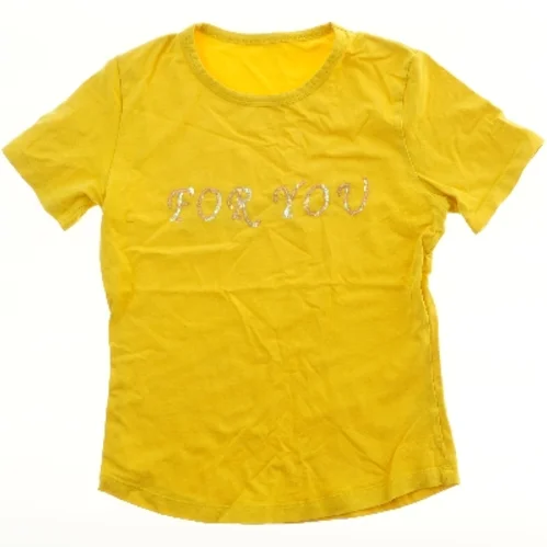 Gul T-shirt med tekst (str.  40x53 cm)