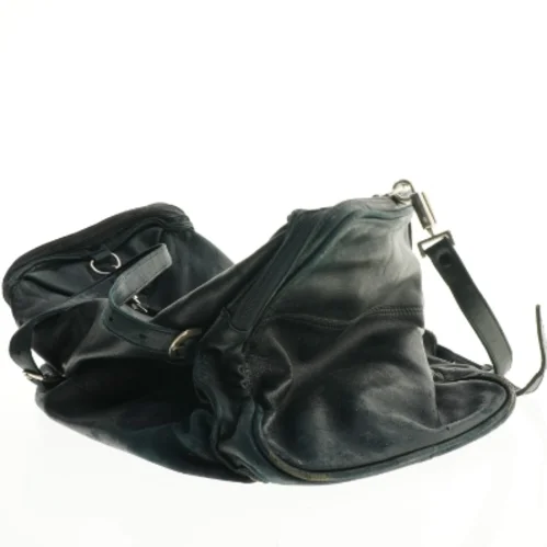 Sort weekendtaske i læderlook (str. 53 x 33 cm)