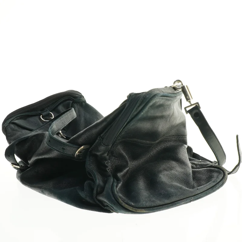 Sort weekendtaske i læderlook (str. 53 x 33 cm)