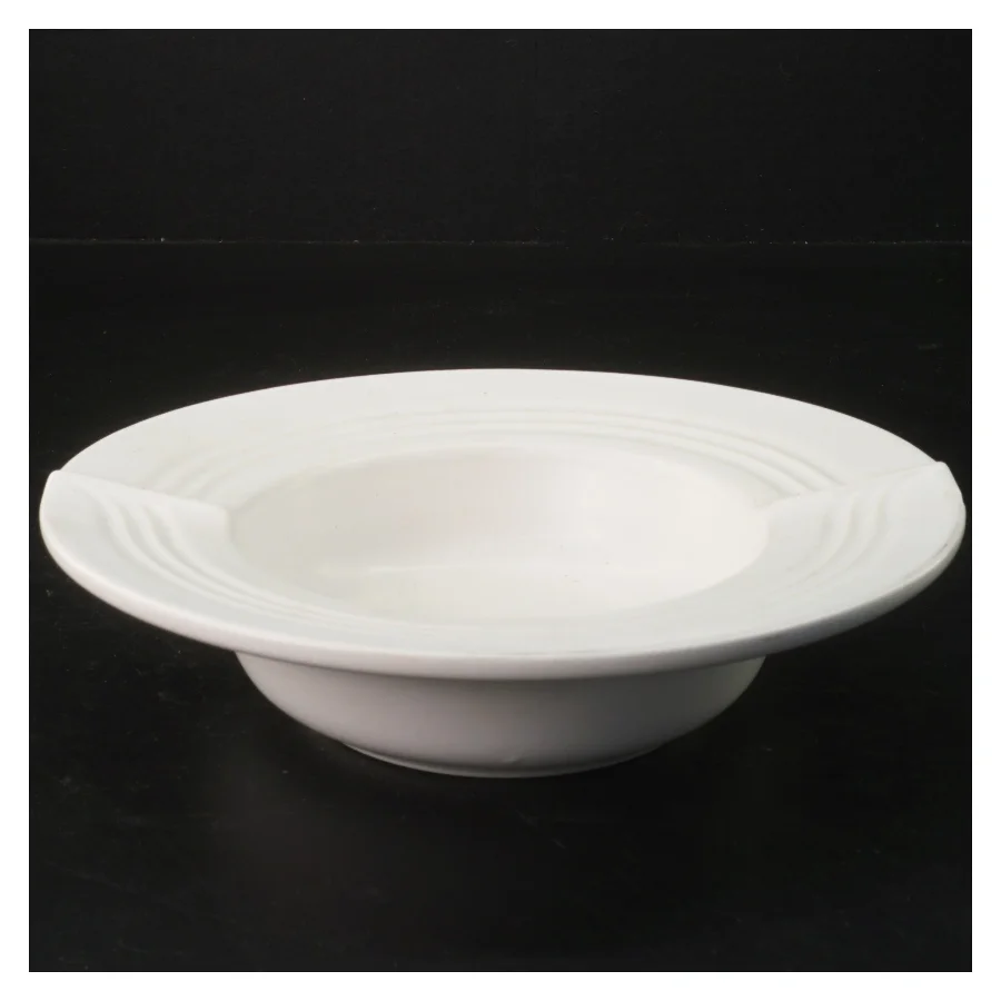 Hvid porcelænsaskebæger fra Søholm (str. Ø 20 cm)