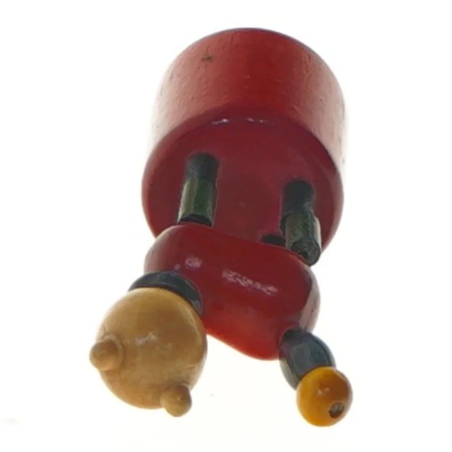 Træfigur af en kat (str. Ø 3,5x8 cm)