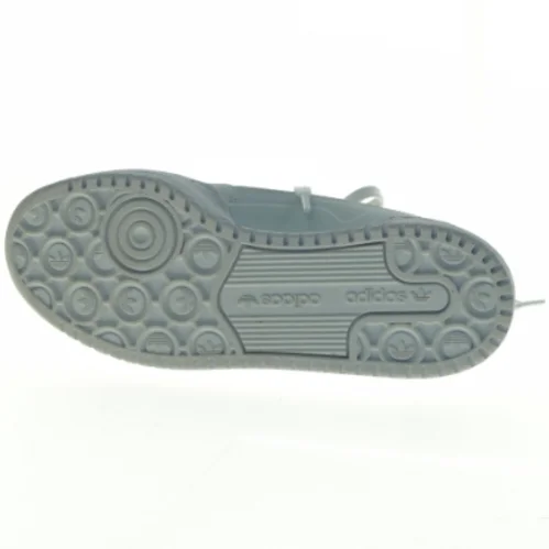 Hvide sneakers fra Adidas (str. 38)