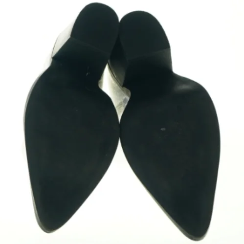 Hvide ankelstøvler med krokodillepræg fra Asos (str. 7)