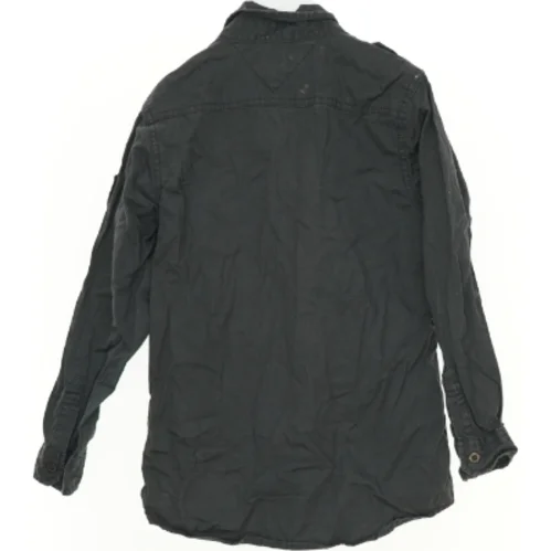 Skjorte fra Tommy Hilfiger (str. 122 cm)