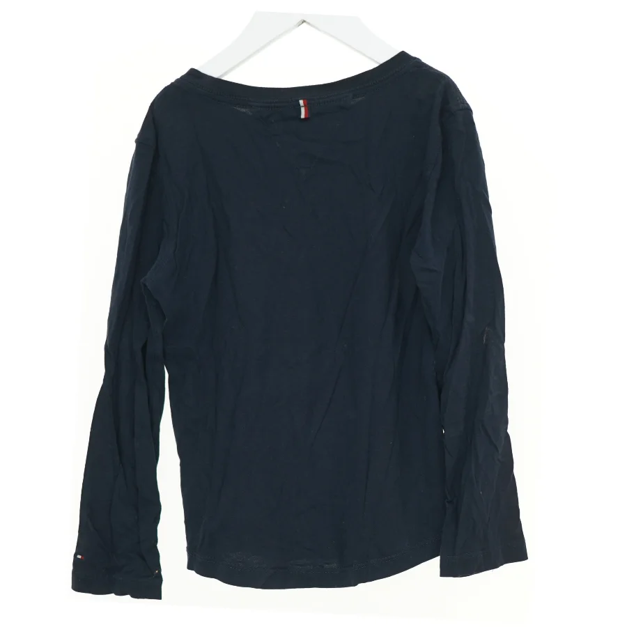 Bluse fra Tommy Hilfiger (str. 122 cm)