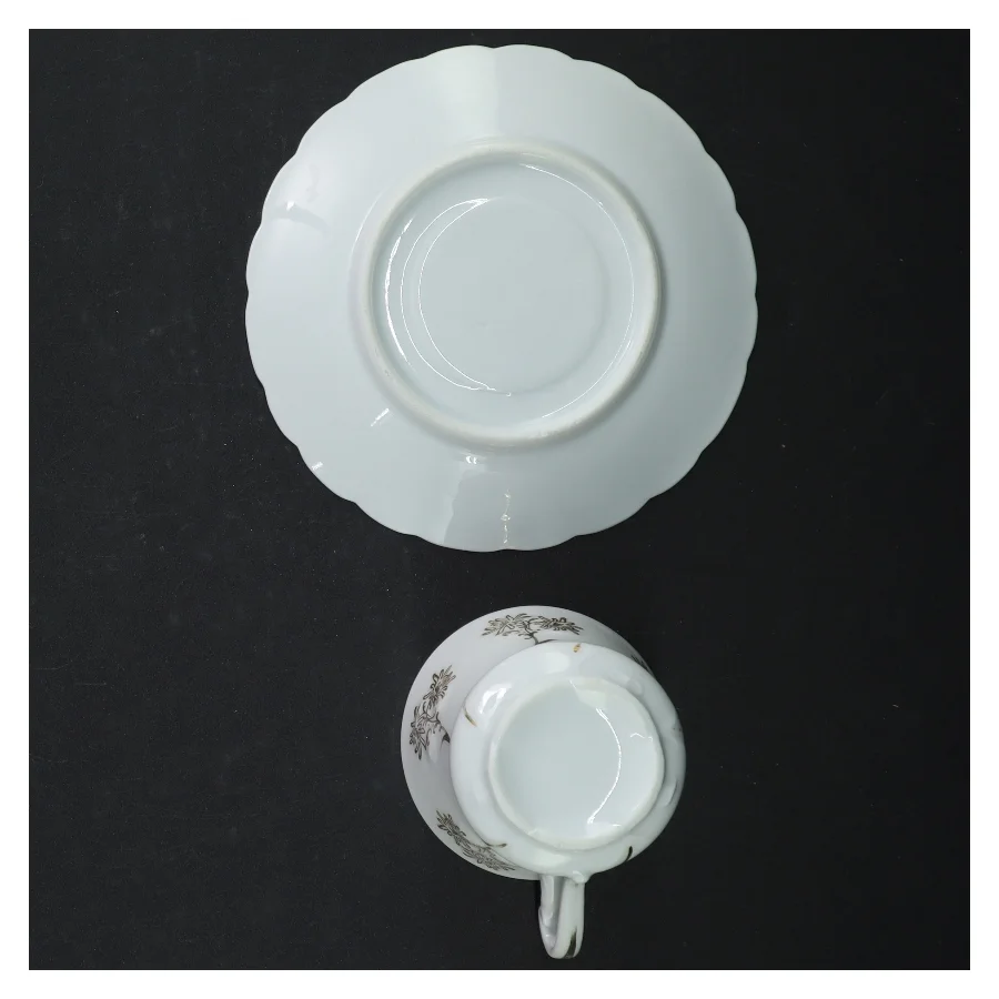 Porcelæn tekopper med underkopper (str. Ø. 14 cm. h. 7 cm y. 7,5 cm)