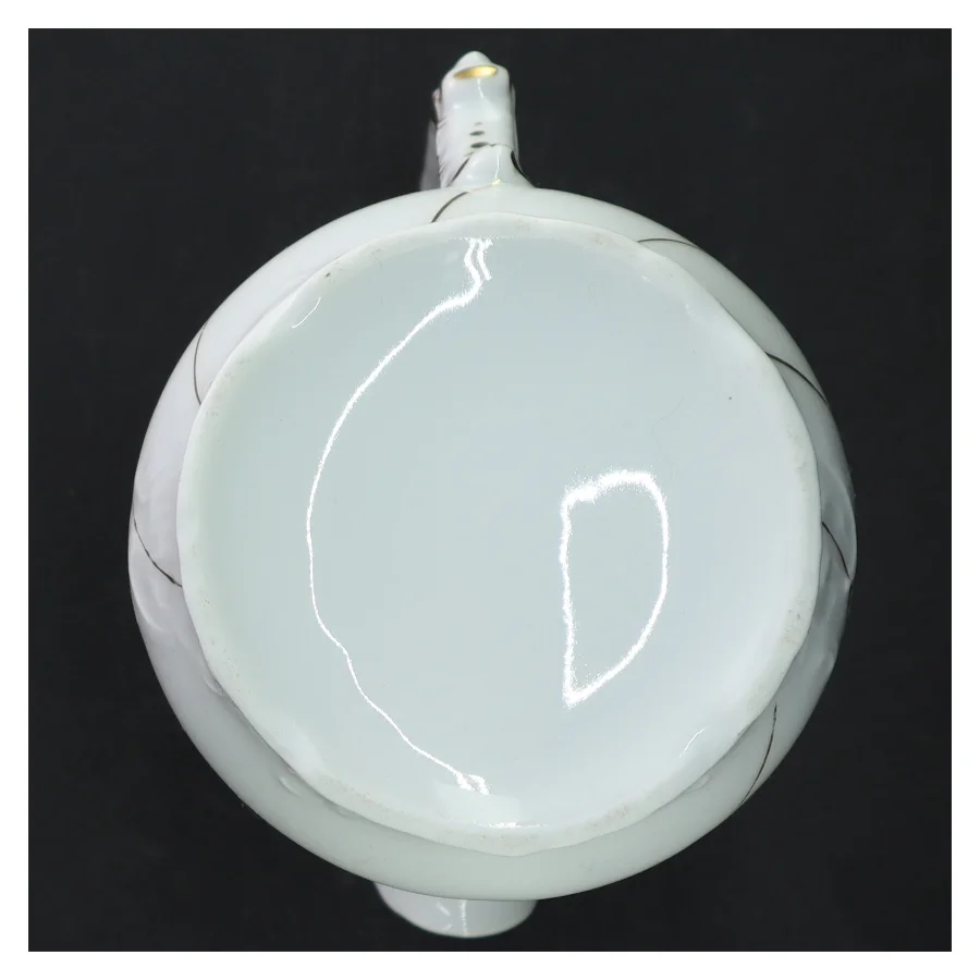 Porcelænskande med gulddetaljer (str. 24,5 cm)