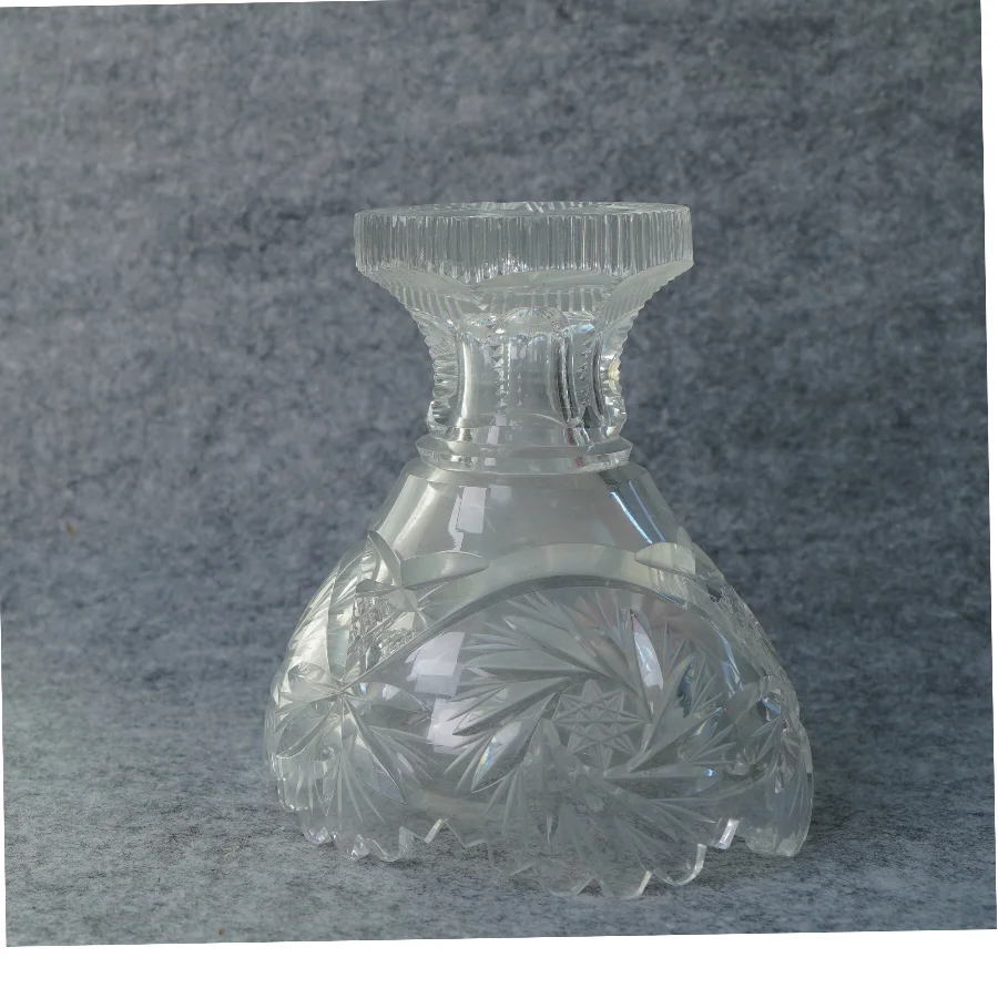 Vase i krystal (str. 15 x 13 cm)