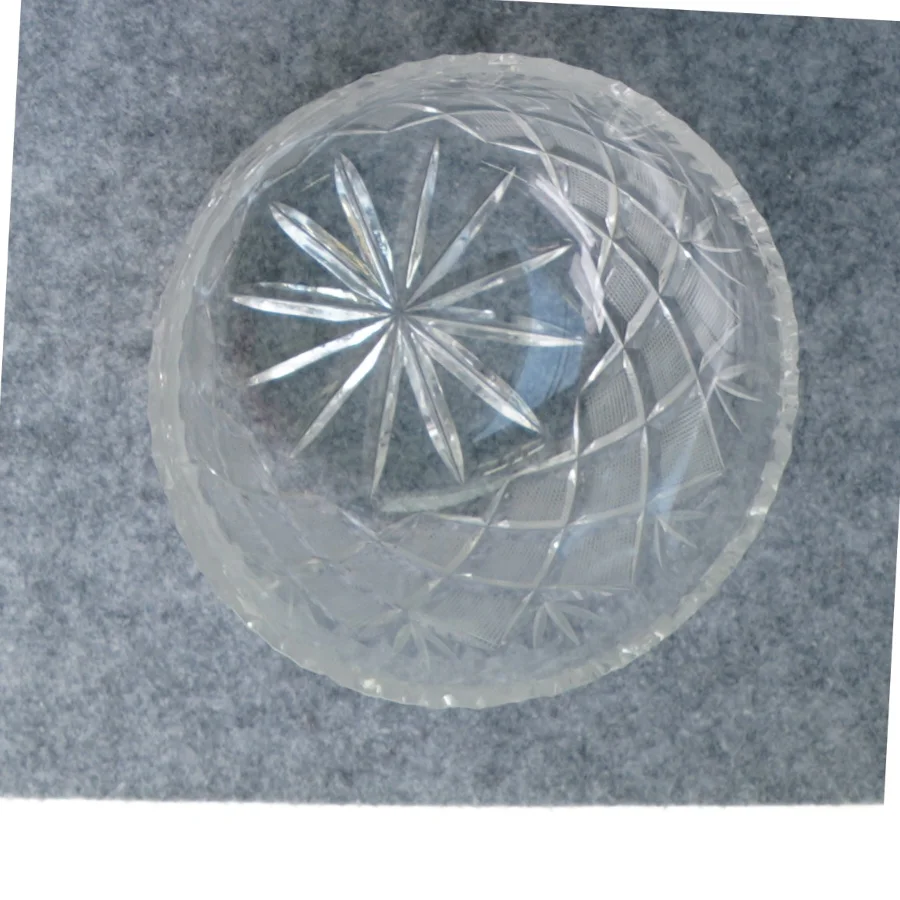 Skål i krystal (str. 16 x 8 cm)