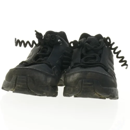 Sorte vandrestøvler fra Adidas (str. 29)