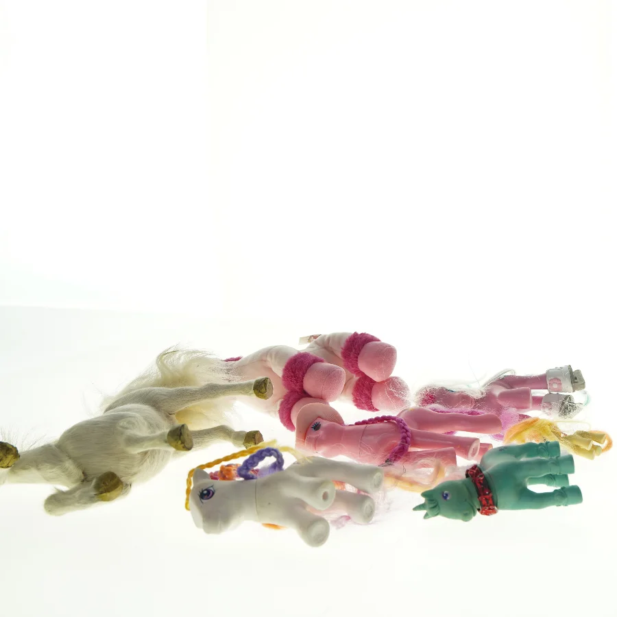 Samling af heste og enhjørnings legetøj