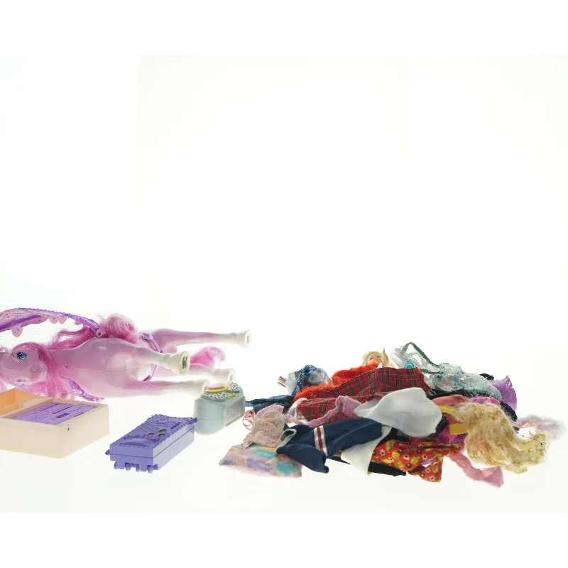 Dukketøj og tilbehør (str. Passer til standard mode dukker.)