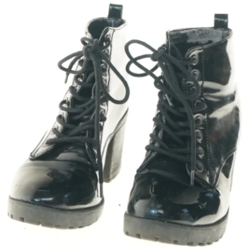 Læderstøvler med hæl (str. 38 )