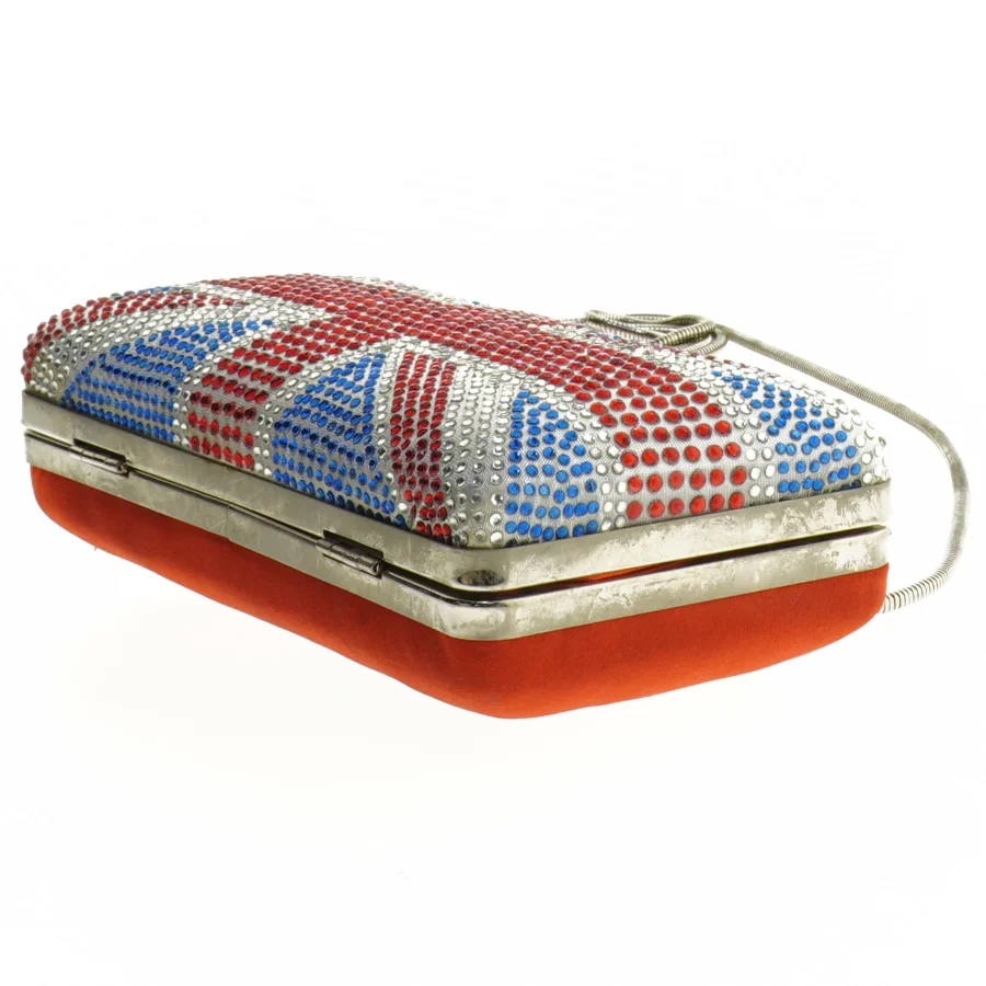 Solbriller og taske med Storbritannien flag