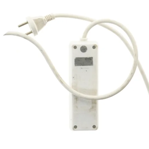 Forlængerledning med tre udtag fra IKEA (str. 16 cm)
