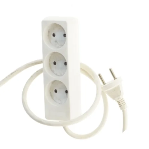 Forlængerledning med tre udtag fra IKEA (str. 16 cm)