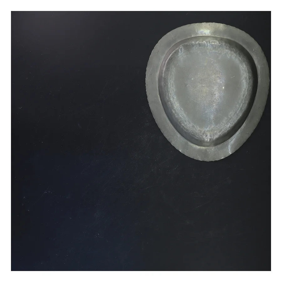 Oval metalfad (str. 23 cm)