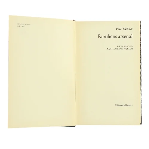 Familiens arsenal af Paul Theroux (Bog)