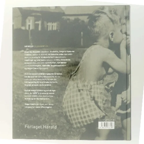 Børneliv i hundrede år af Birgitte Svennevig (Bog)