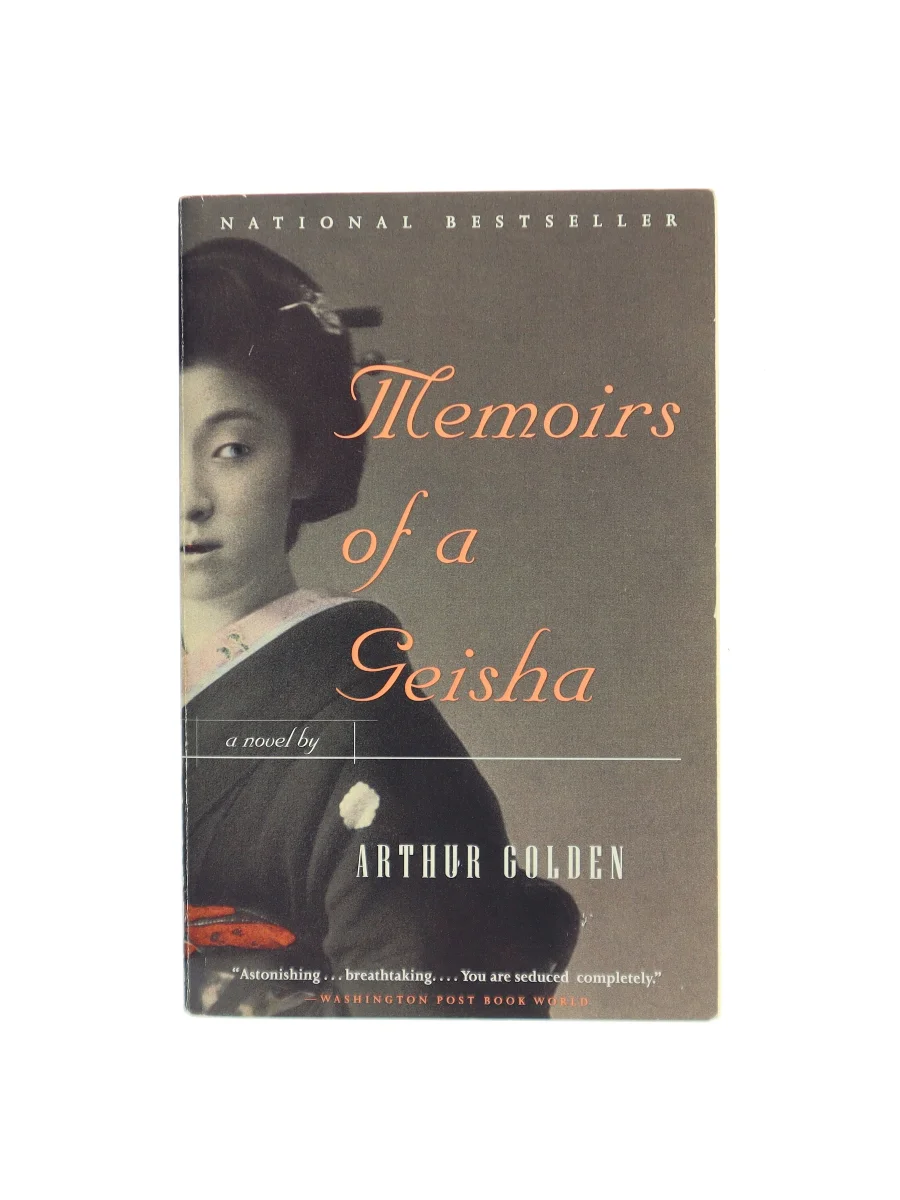 Forsiden af Memoirs of a geisha : a novel af Arthur Golden (1957-)