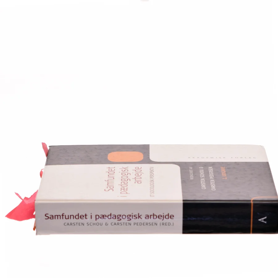 Samfundet i pædagogisk arbejde (Bog)