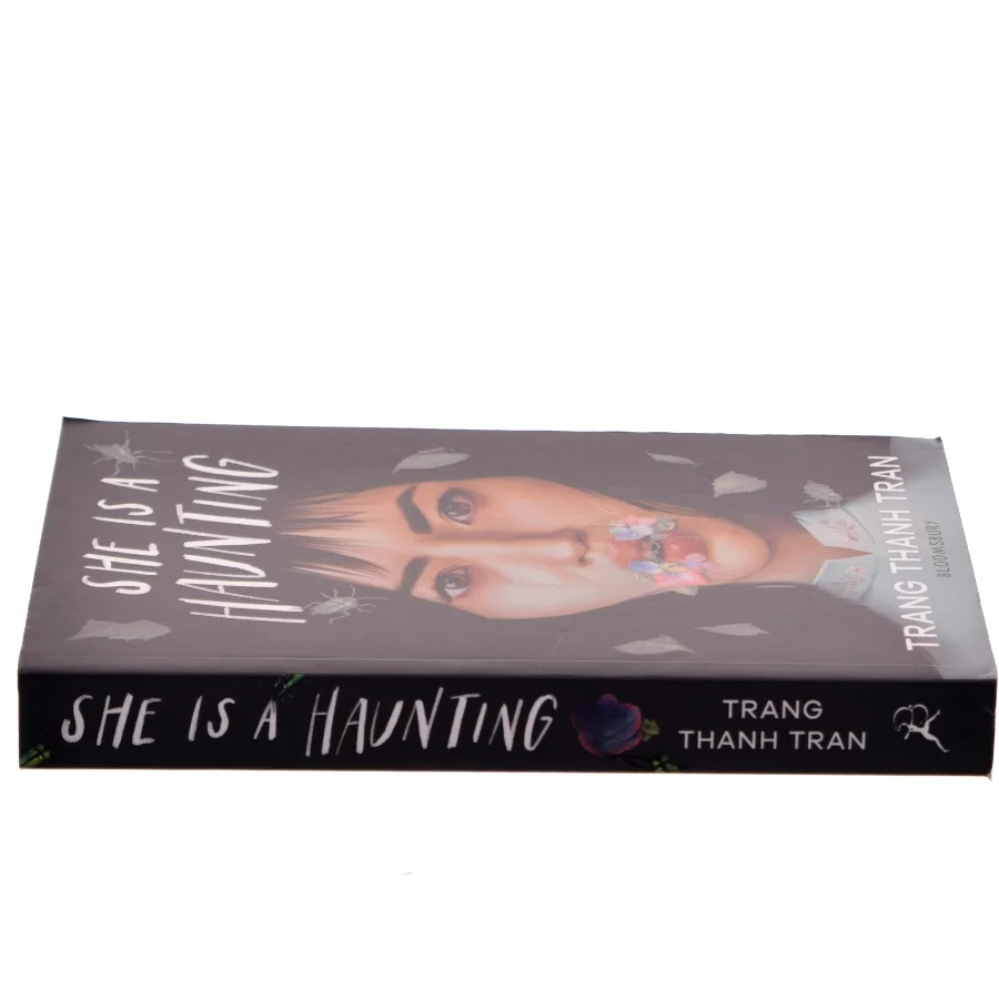 She is a haunting af Trang Thanh Tran (Bog)