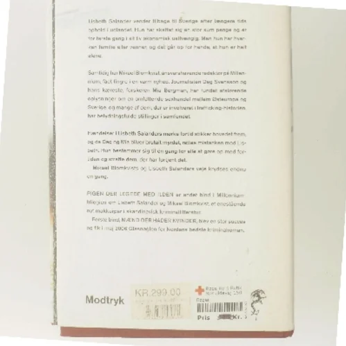 Pigen der legede med ilden af Stieg Larsson (Bog)
