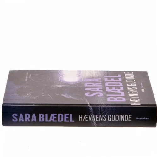 Hævnens gudinde af Sara Blædel (Bog)