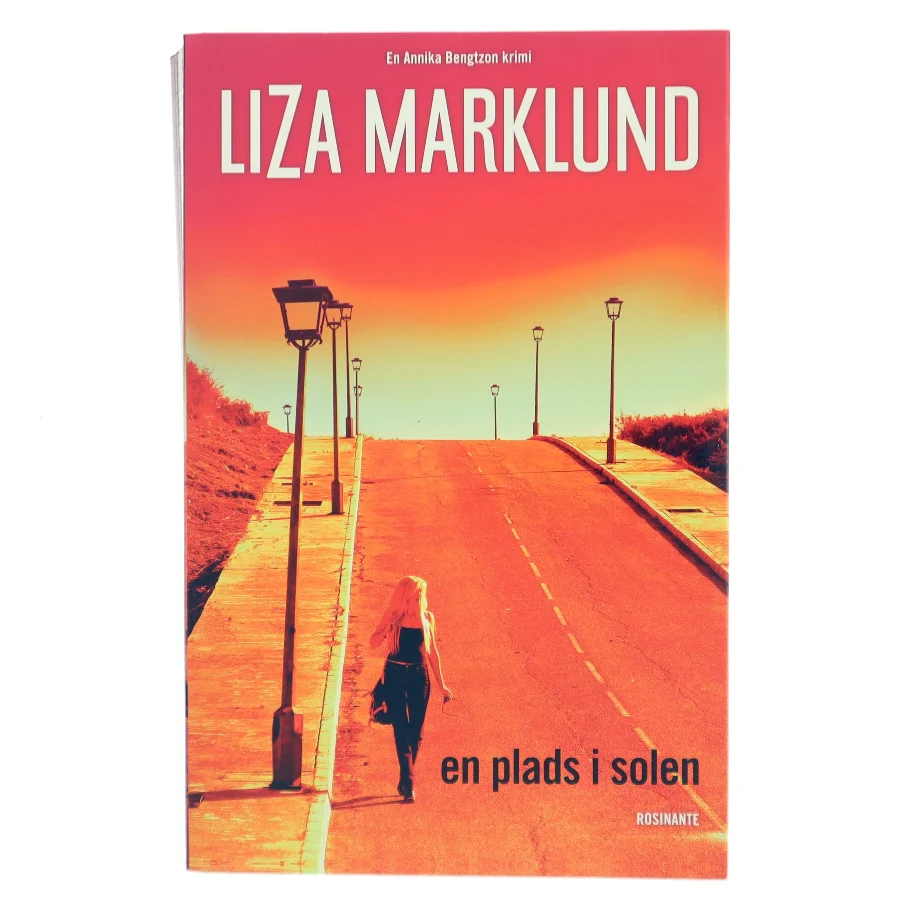 En Plads I Solen af Liza Marklund (Bog)