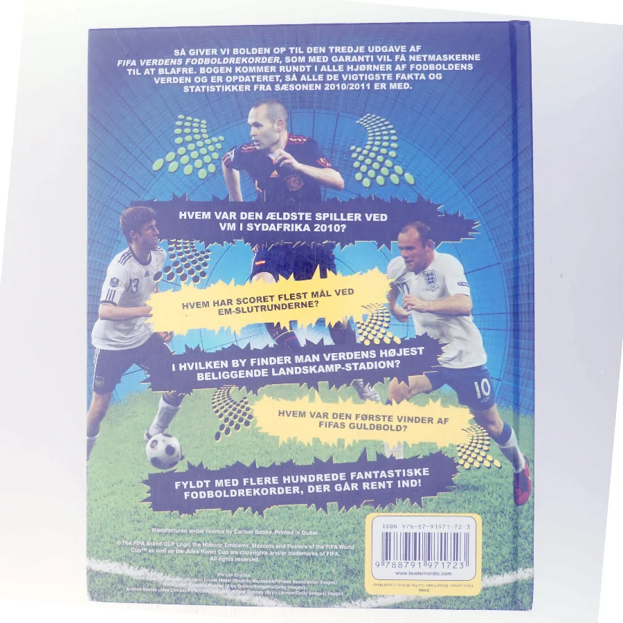 Verdens fodbold rekorder 2012 af Keir Radnedge (Bog)