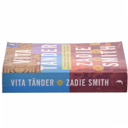 Vita tänder af Zadie Smith (Bog)