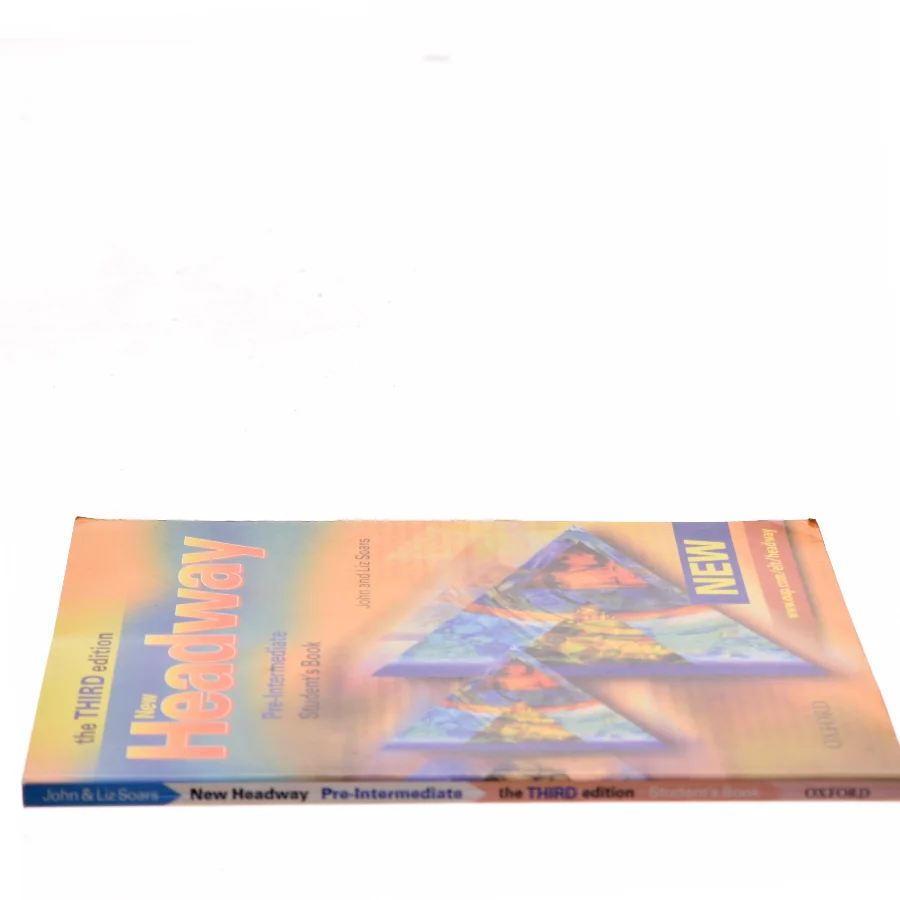 New headway : Pre-Intermediate student´s book (Bog)