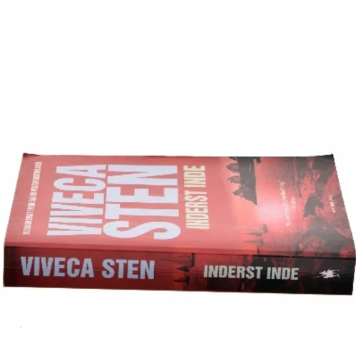 Inderst inde : mord i skærgården : kriminalroman af Viveca Sten (Bog)
