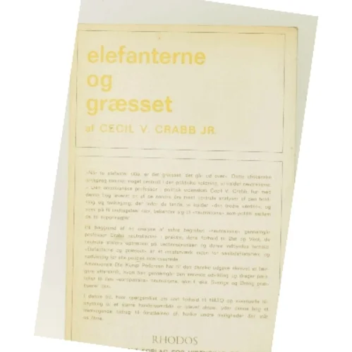Elefanterne og græsset af Cecil V. Crabb Jr. (Bog)