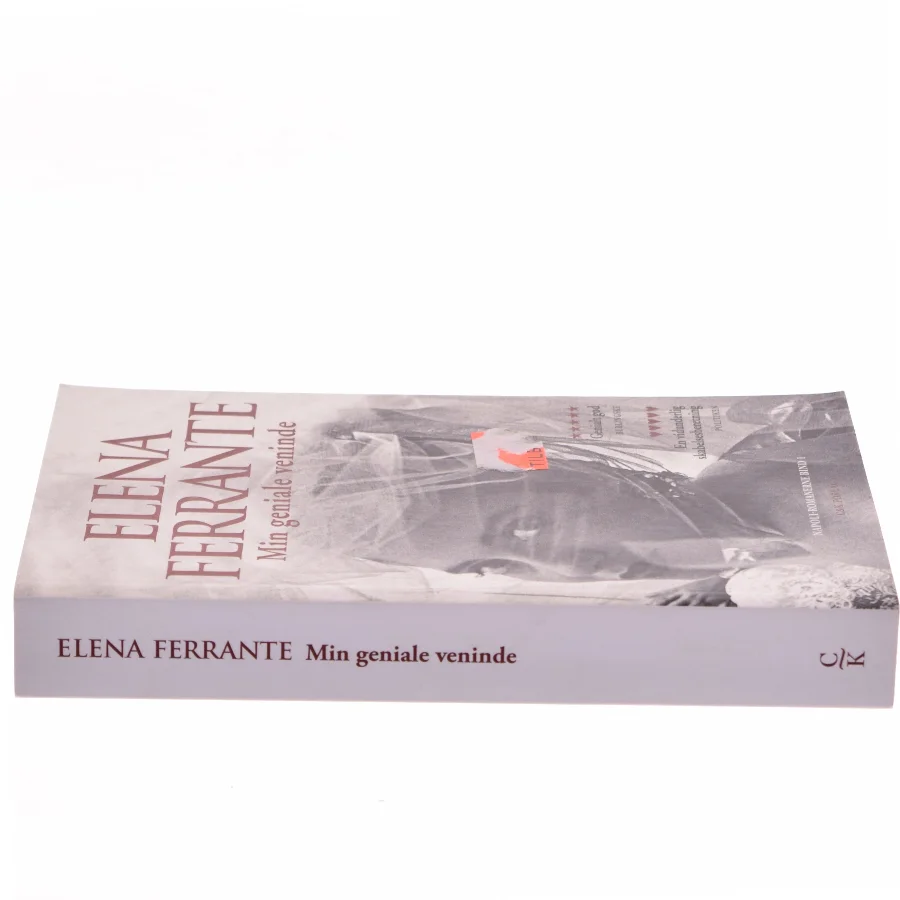 Min geniale veninde : barndom, tidlig ungdom af Elena Ferrante (Bog)