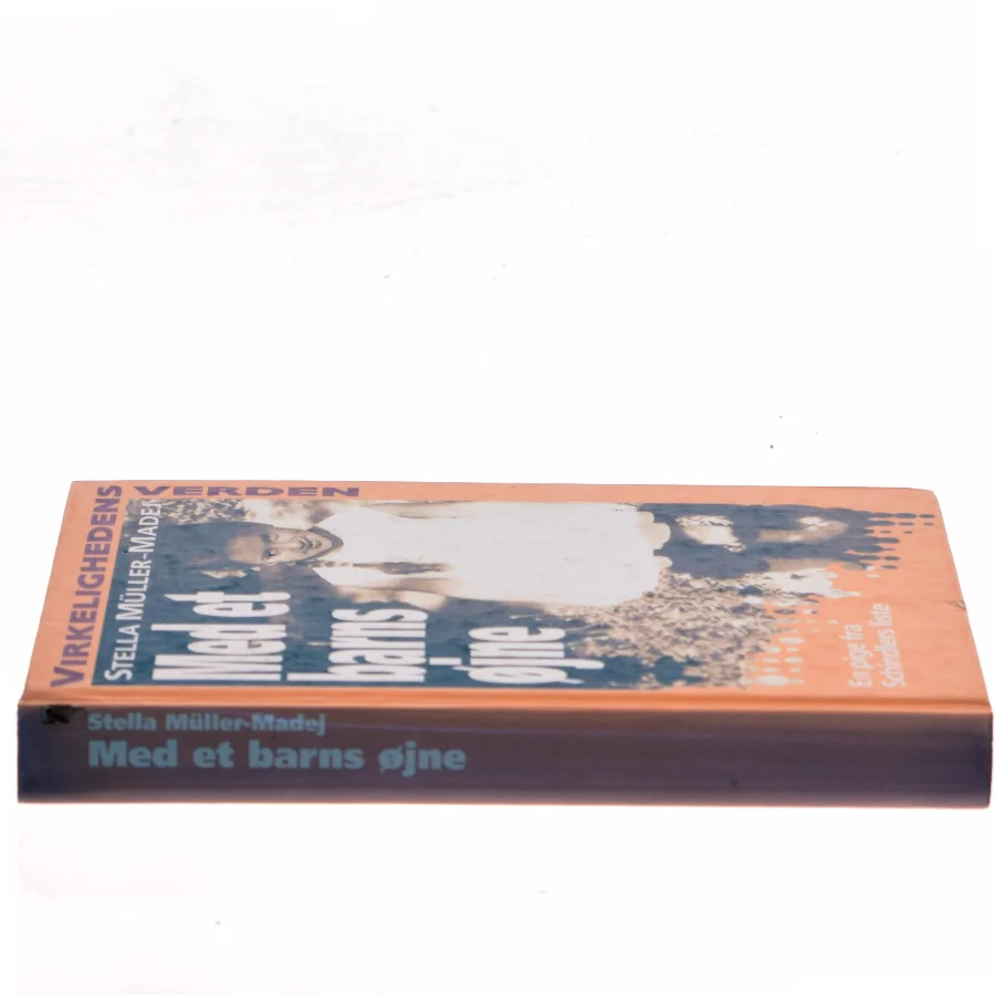 Med et barns øjne af Stella Müller-Madej (Bog)