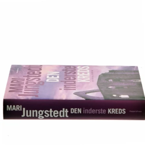 Den inderste kreds : kriminalroman af Mari Jungstedt (Bog)
