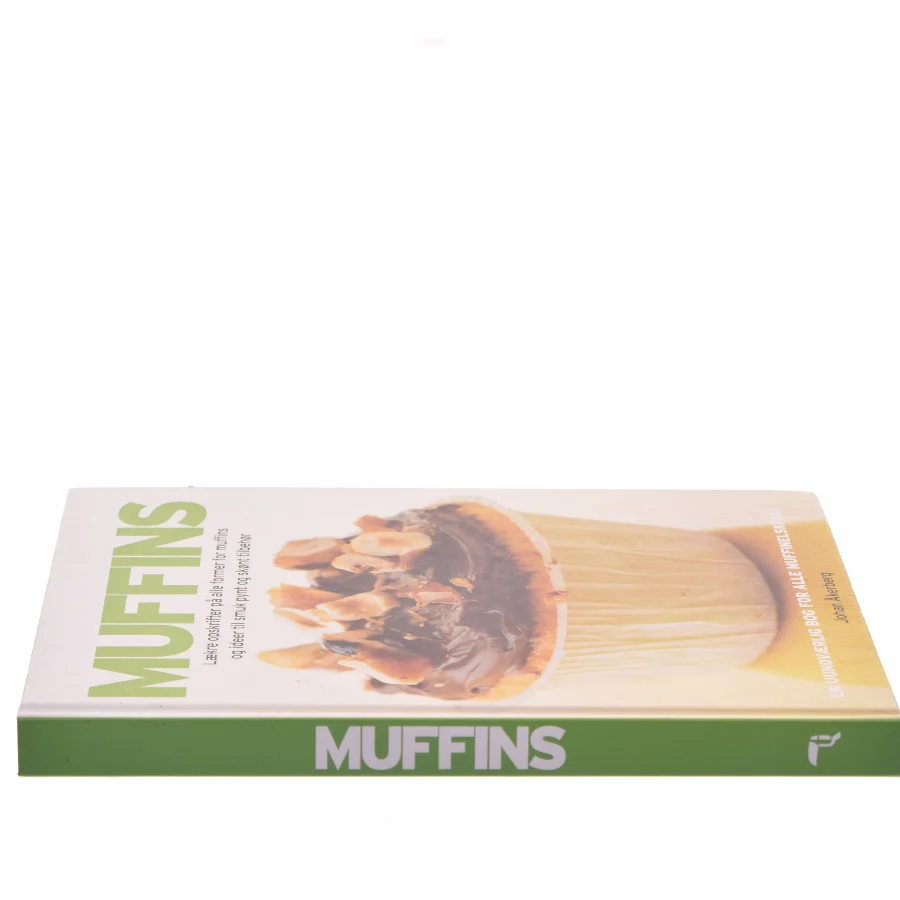 MUFFINS : Lækre opskrifter på alle former for muffins og ideer til smukt pynt og skønt tilbehør af Johan Åkerberg (Bog)