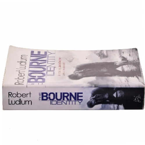 The Bourne Identity af Robert Ludlum (Bog)