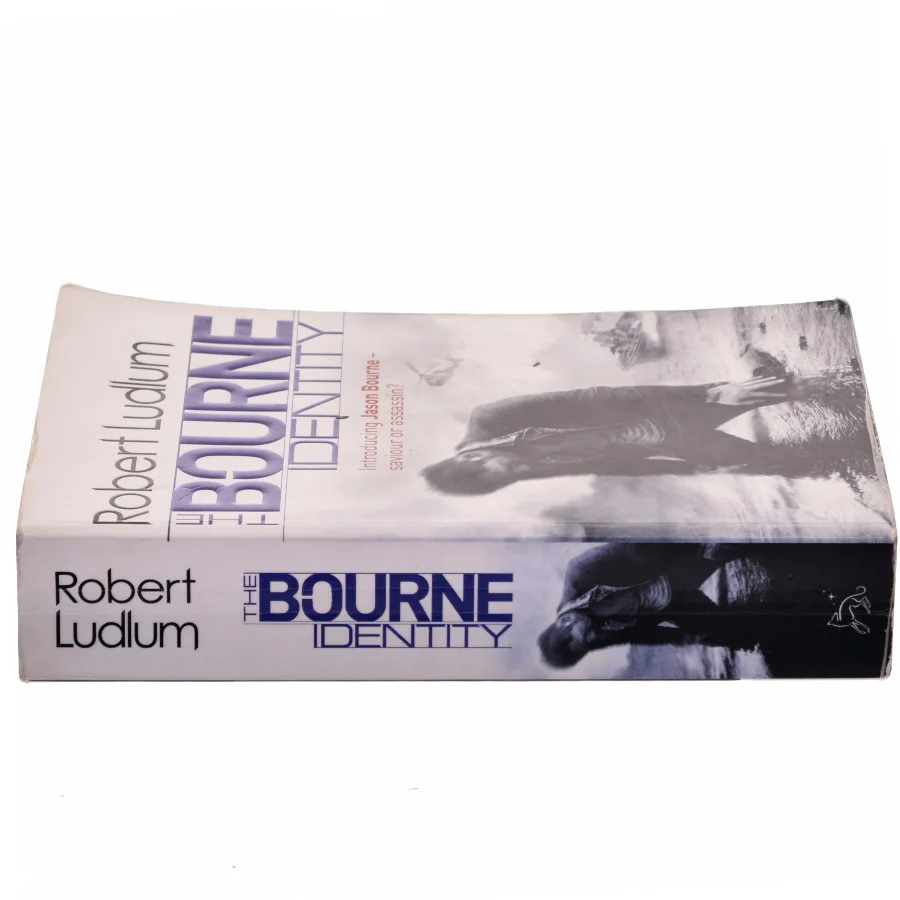 The Bourne Identity af Robert Ludlum (Bog)